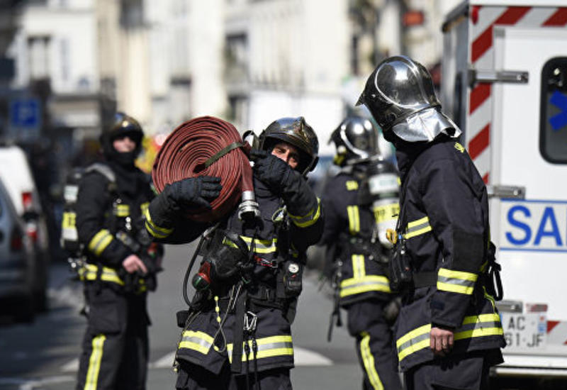 Во Франции загорелось жилое здание, много пострадавших