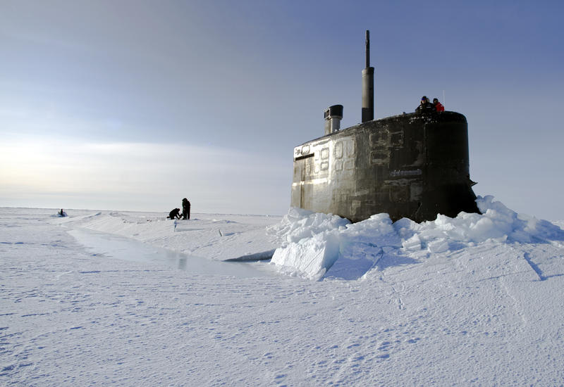 США отправят военные корабли в Арктику