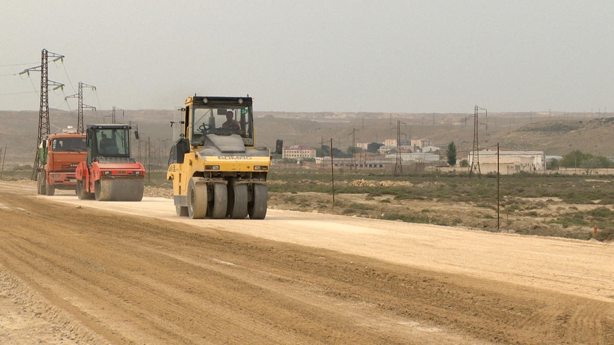 В Баку завершается строительство двух крупных автодорог