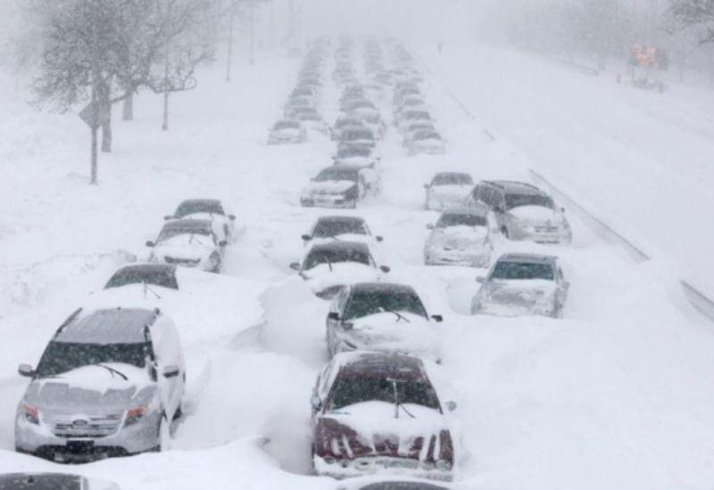 Снегопад в США спровоцировал транспортный коллапс