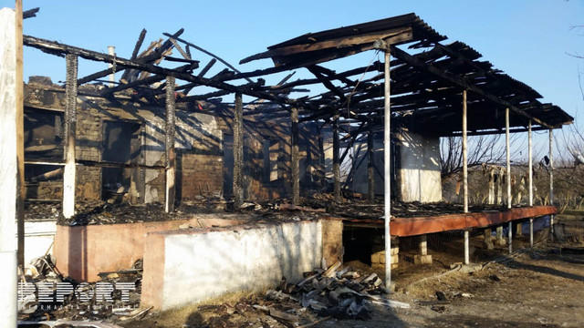 В Азербайджане сгорел частный жилой дом
