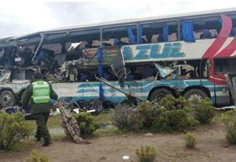 Автобус с футбольной командой рухнул в пропасть с высоты, есть погибшие