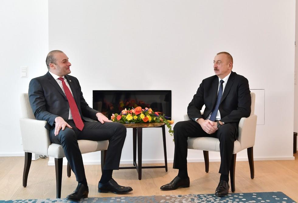 Президент Ильхам Алиев встретился в Давосе с главой Всемирного банка и премьером Грузии