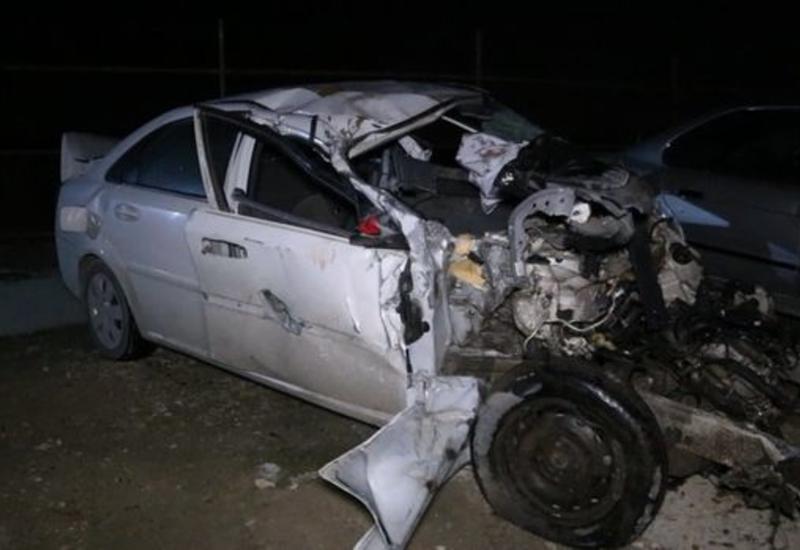 Ужасное ДТП в Баку: автомобиль разорвало пополам