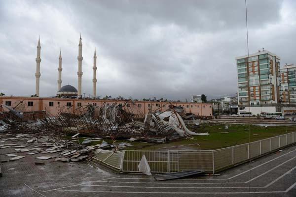 В Турции бушует ураган: есть погибший, много пострадавших