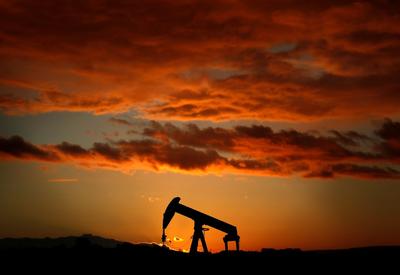 Азербайджанская нефть продолжает дорожать