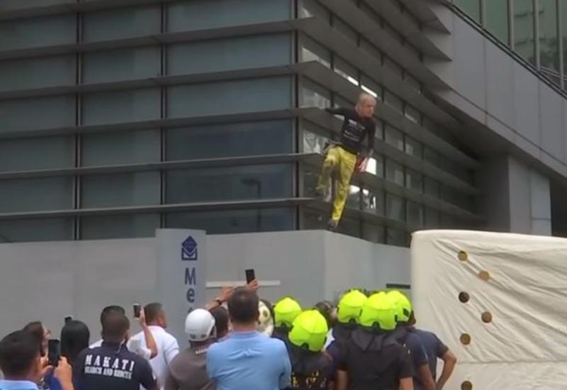 «Человек-паук» покорил 47-этажное здание без страховки