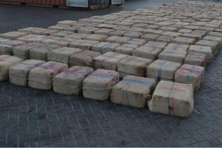 Rusiya gəmisindən 9.5 ton kokain çıxdı: 11 dənizçi həbs olundu