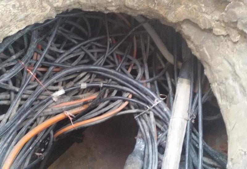 В Баку украли кабель на десятки тысяч манатов