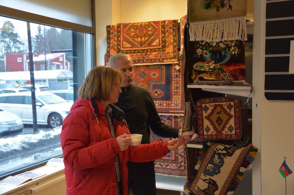 В Швеции продаются азербайджанские ковры