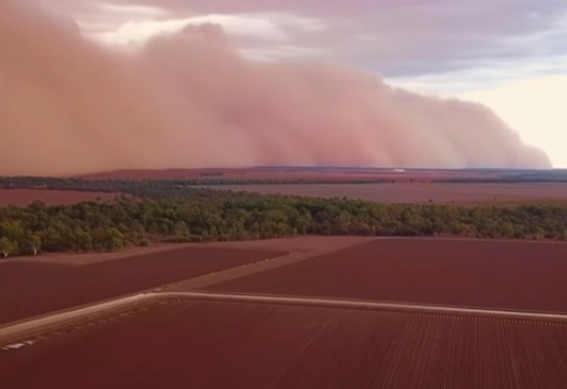 "Марсианская" песчаная буря на юге Австралии попала на камеры