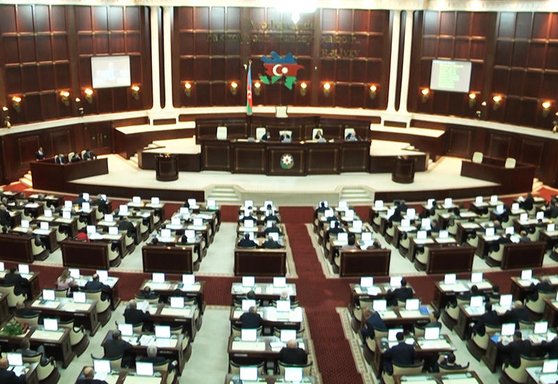 В Азербайджане изменены полномочия ряда парламентских комитетов
