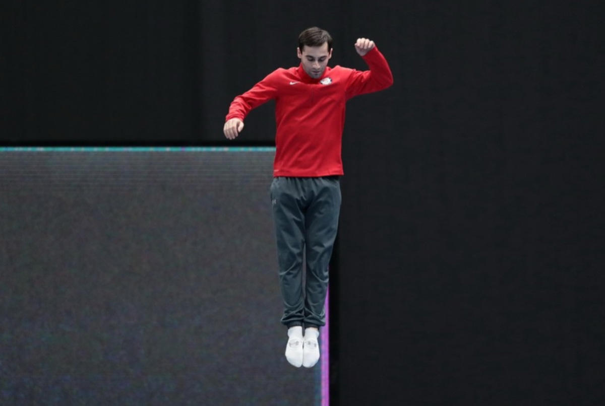 В Национальной арене гимнастики в Баку проходит контрольная тренировка Кубка мира по прыжкам на батуте и тамблингу