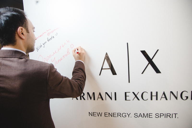 Armani Exchange – центр молодежной моды в Баку открыл свои двери