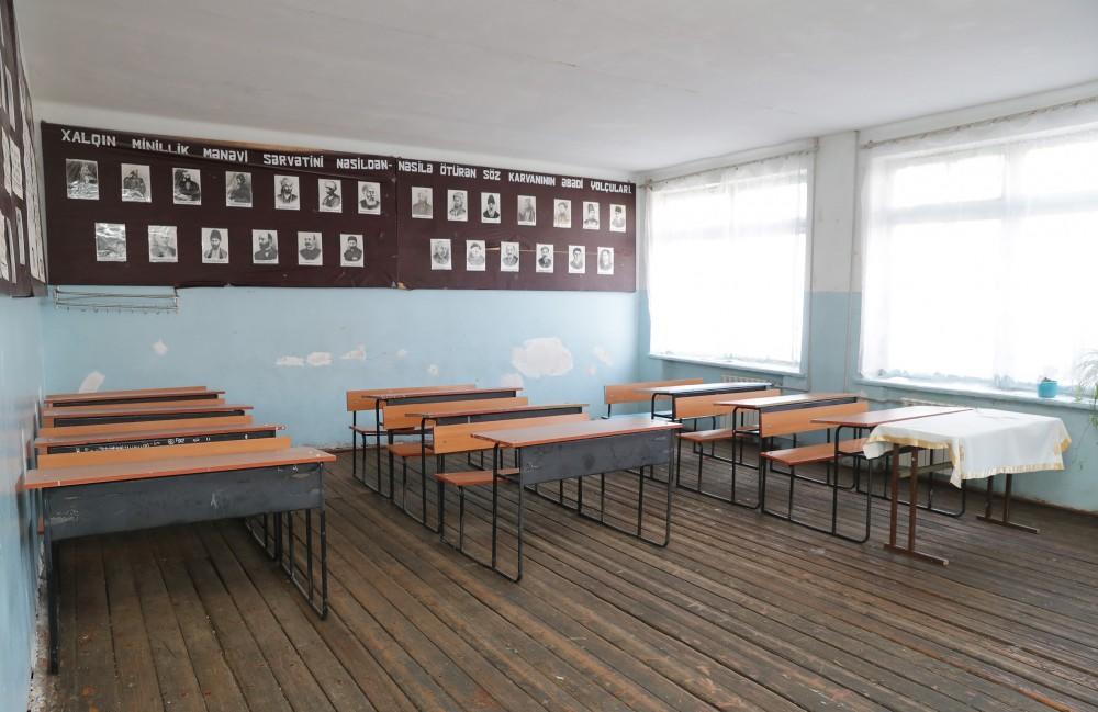 Первый вице-президент Мехрибан Алиева побывала в Гяндже в полной средней школе номер 18