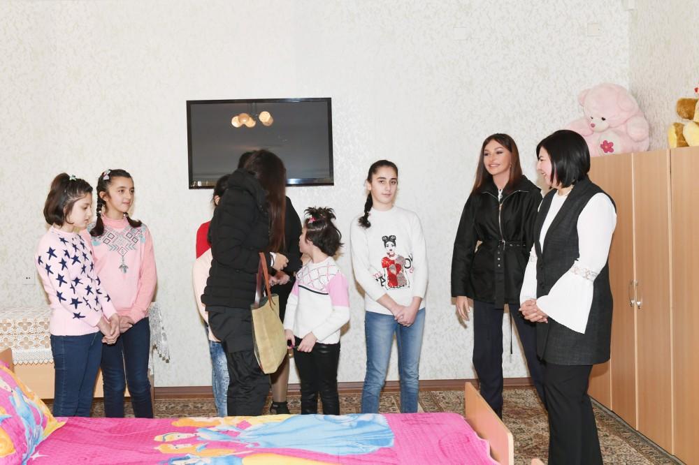 Первый вице-президент Мехрибан Алиева посетила детский дом в Гяндже