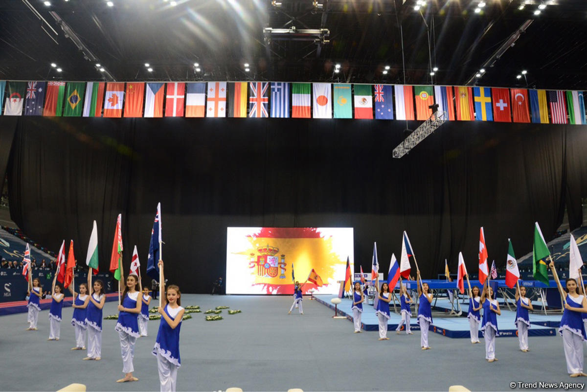 В Национальной арене гимнастики состоялась церемония открытия Кубка мира по прыжкам на батуте и тамблингу