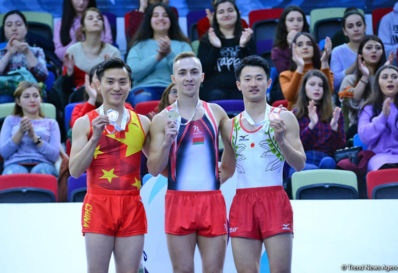 В Баку состоялась церемония награждения победителей и призеров в индивидуальной программе по прыжкам на батуте в рамках Кубка мира