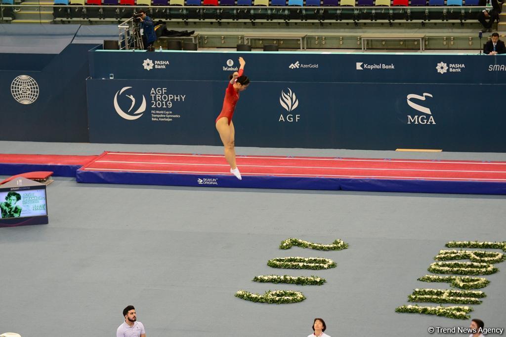 В Баку стартовал второй день соревнований Кубка мира по прыжкам на батуте и тамблингу