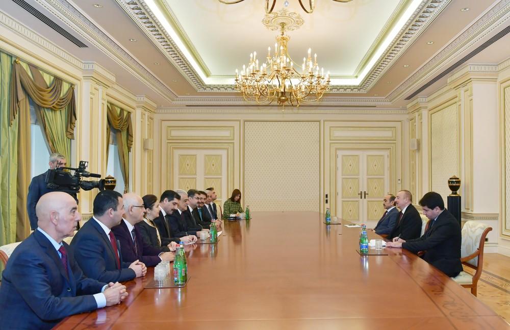 Президент Ильхам Алиев принял главу межпарламентской группы дружбы Турция-Азербайджан