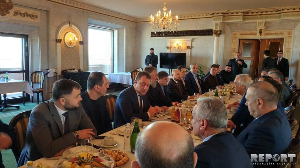 Азербайджанские и чеченские аксакалы встретились в Москве