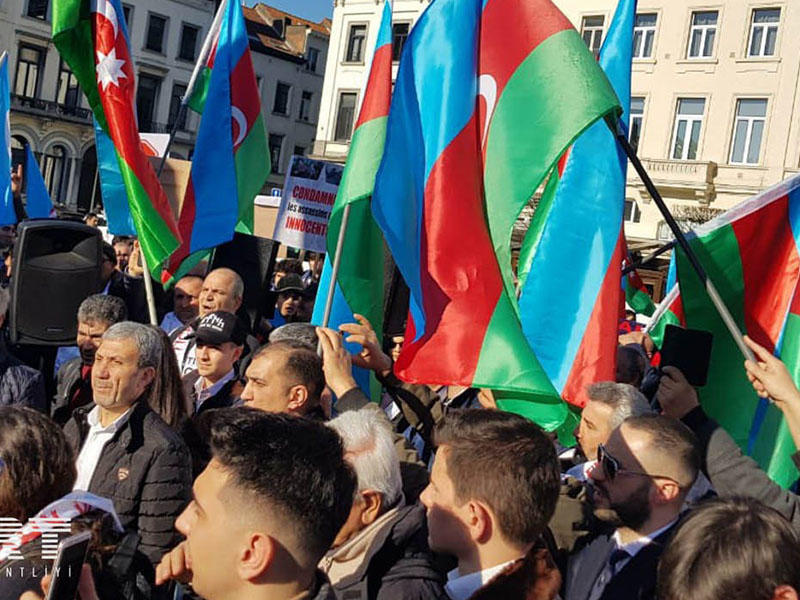 Массовый митинг азербайджанцев в Брюсселе