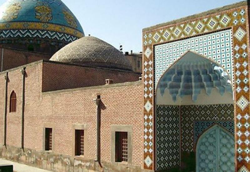 Пашинян подарил Ирану азербайджанскую "Голубую мечеть"