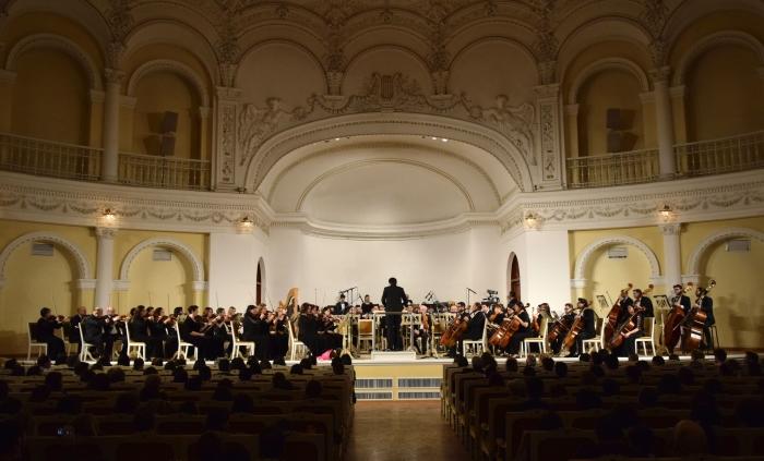 Первый концерт проекта "Gənclərə dəstək" с симфоническим оркестром