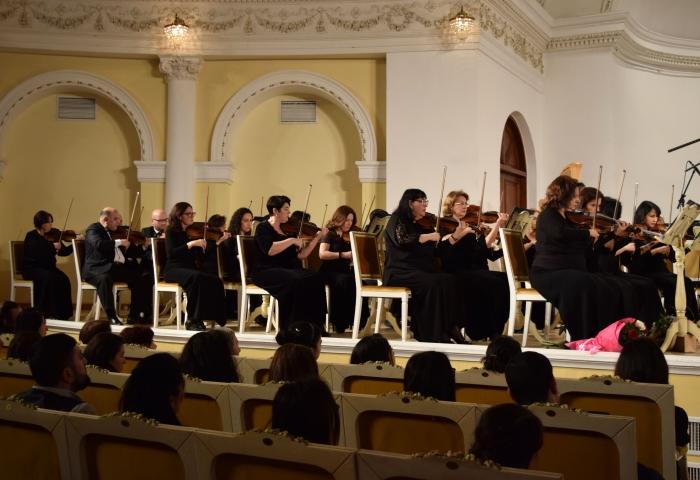 Первый концерт проекта "Gənclərə dəstək" с симфоническим оркестром