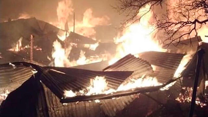 Мощный пожар в Дагестане, сгорели десятки домов