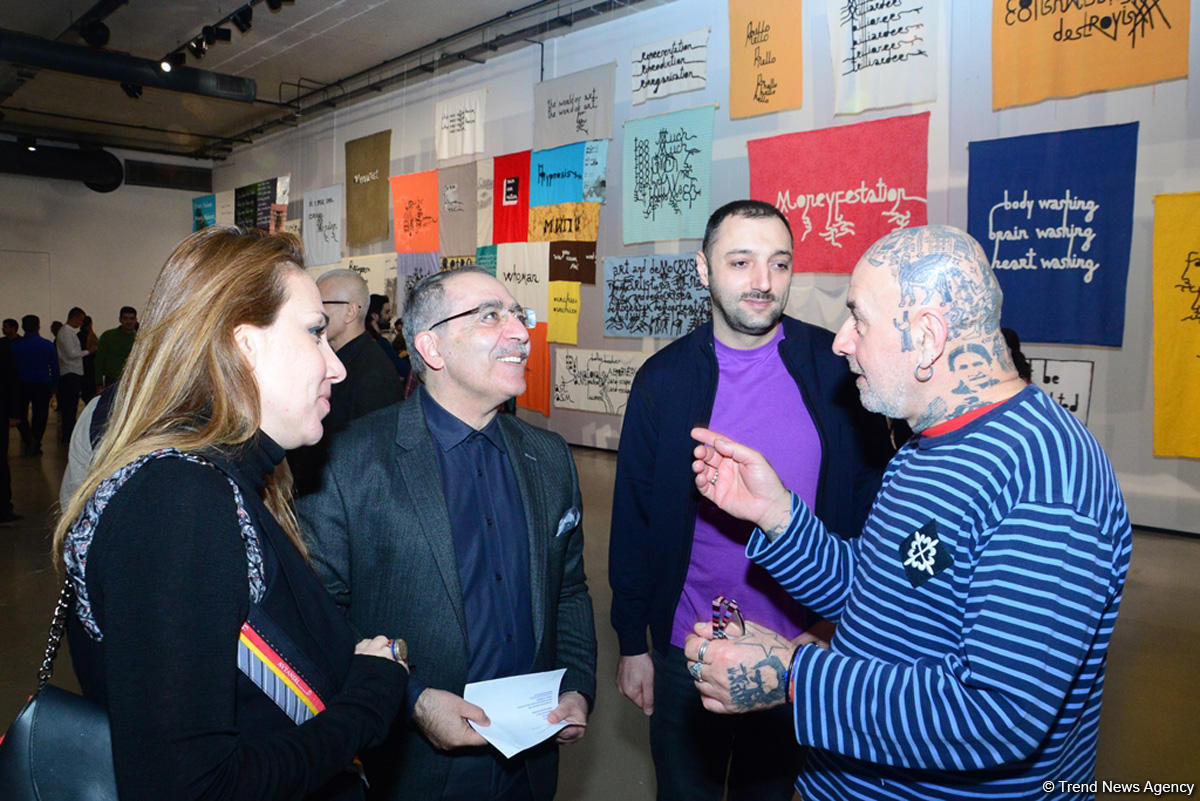 "ZARA Tustra" – В YARAT открылась выставка художника и поэта Баби Бадалова