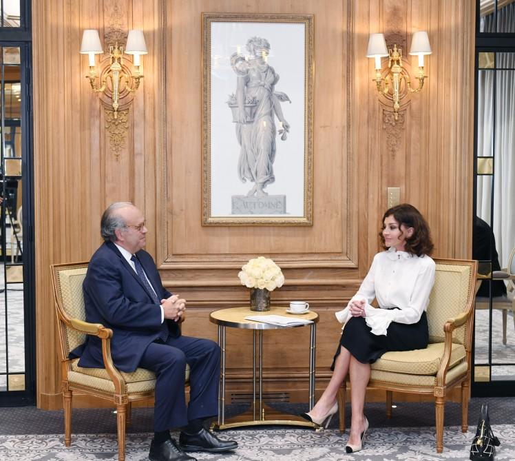 Первый вице-президент Мехрибан Алиева встретилась с учредителем Национального института рака Франции