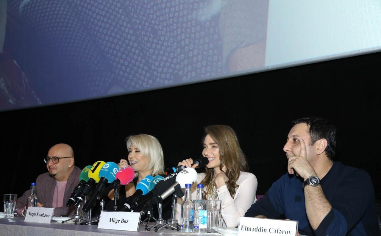 В CinemaPlus прошла пресс-конференция романтического фильма "Çat Kapı Aşk"