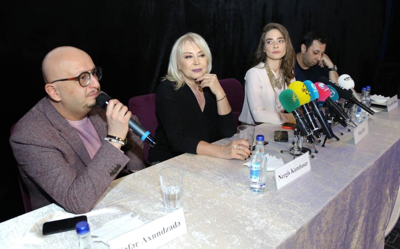 В CinemaPlus прошла пресс-конференция романтического фильма "Çat Kapı Aşk"