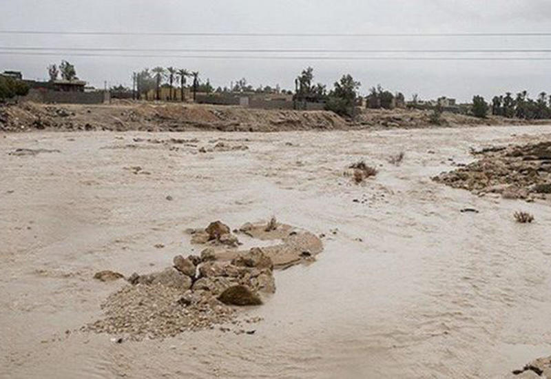 Наводнения в Иране: сотни семей покинули свои дома