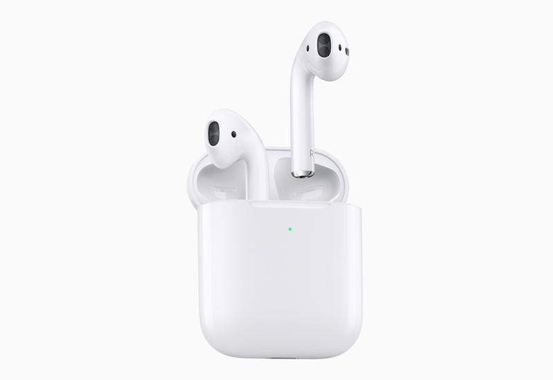 Apple обновила беспроводные наушники AirPods
