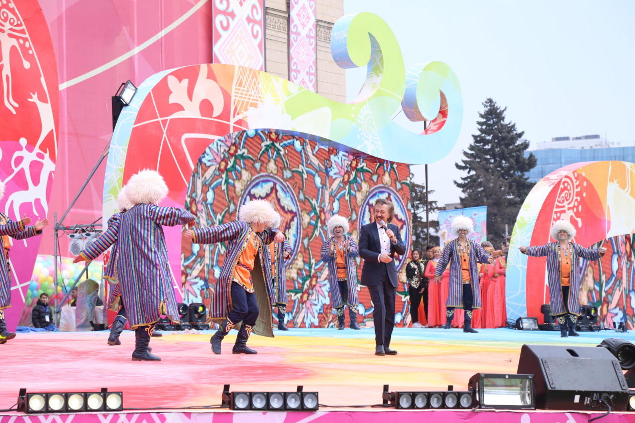 Азербайджанский участник "Евровидения" выступил на грандиозном шоу в Казахстане