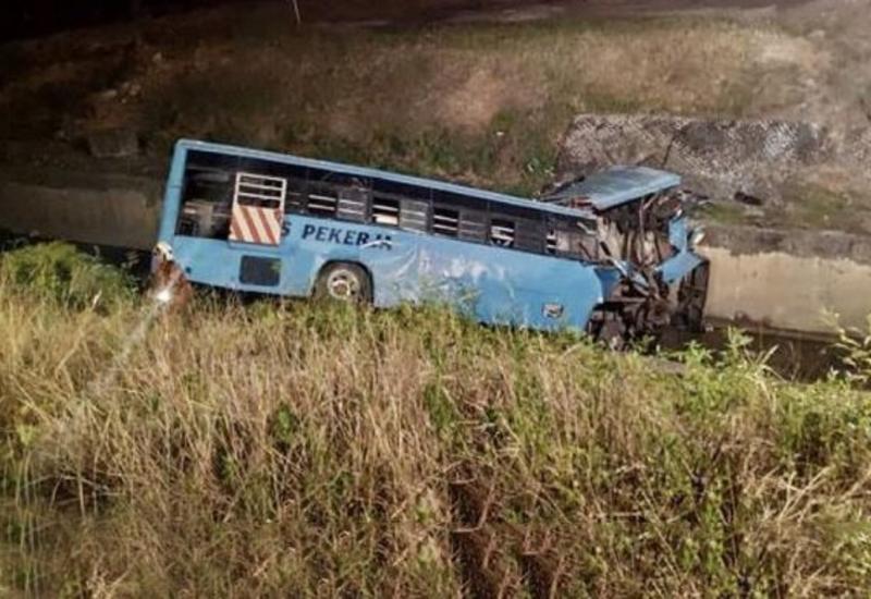 ДТП с автобусом в Малайзии, 10 погибших
