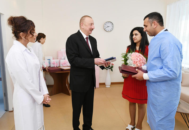 Президент Ильхам Алиев и Первая леди Мехрибан Алиева подарили квартиру семье 10-миллионного жителя Азербайджана