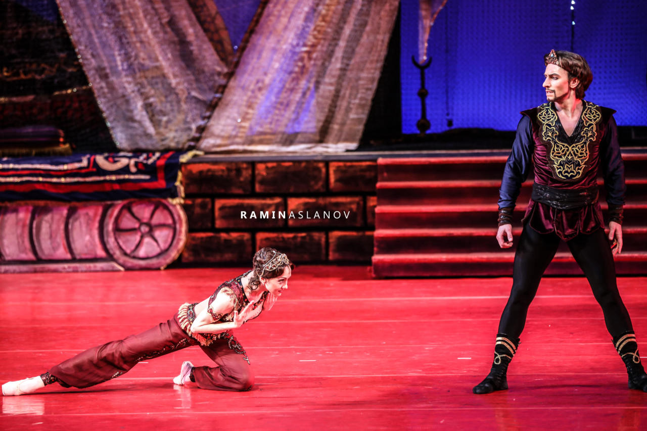 В Баку состоялась грандиозная премьера балета "Тысяча и одна ночь"