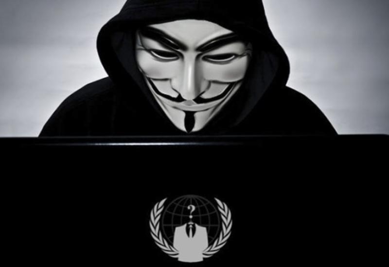 "Отпустите Ассанжа или поплатитесь": Anonymous обратилась к властям Британии