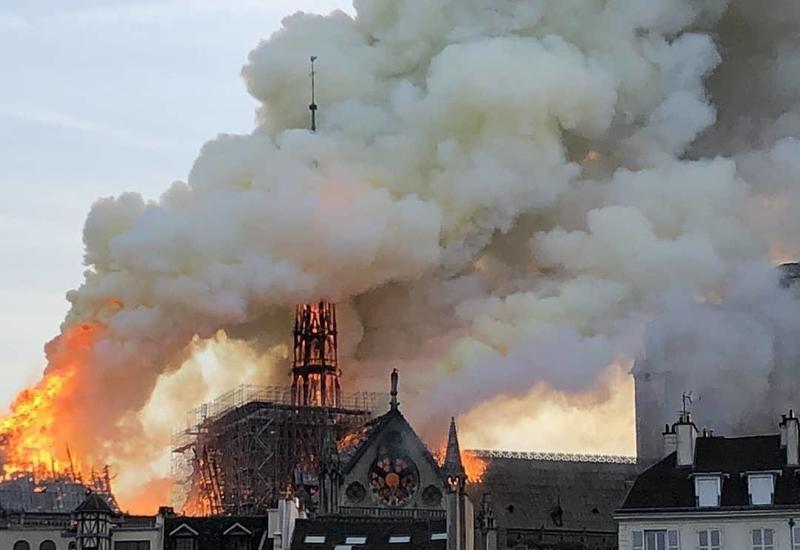 Эксперт назвал возможную причину пожара в Нотр-Даме
