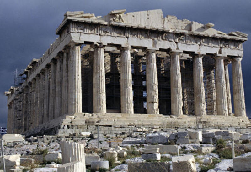 В Афинах четыре человека пострадали в результате удара молнии в Акрополь
