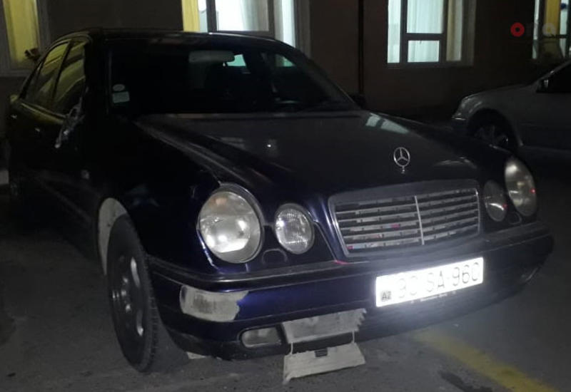В Баку автомобиль сбил насмерть пешехода