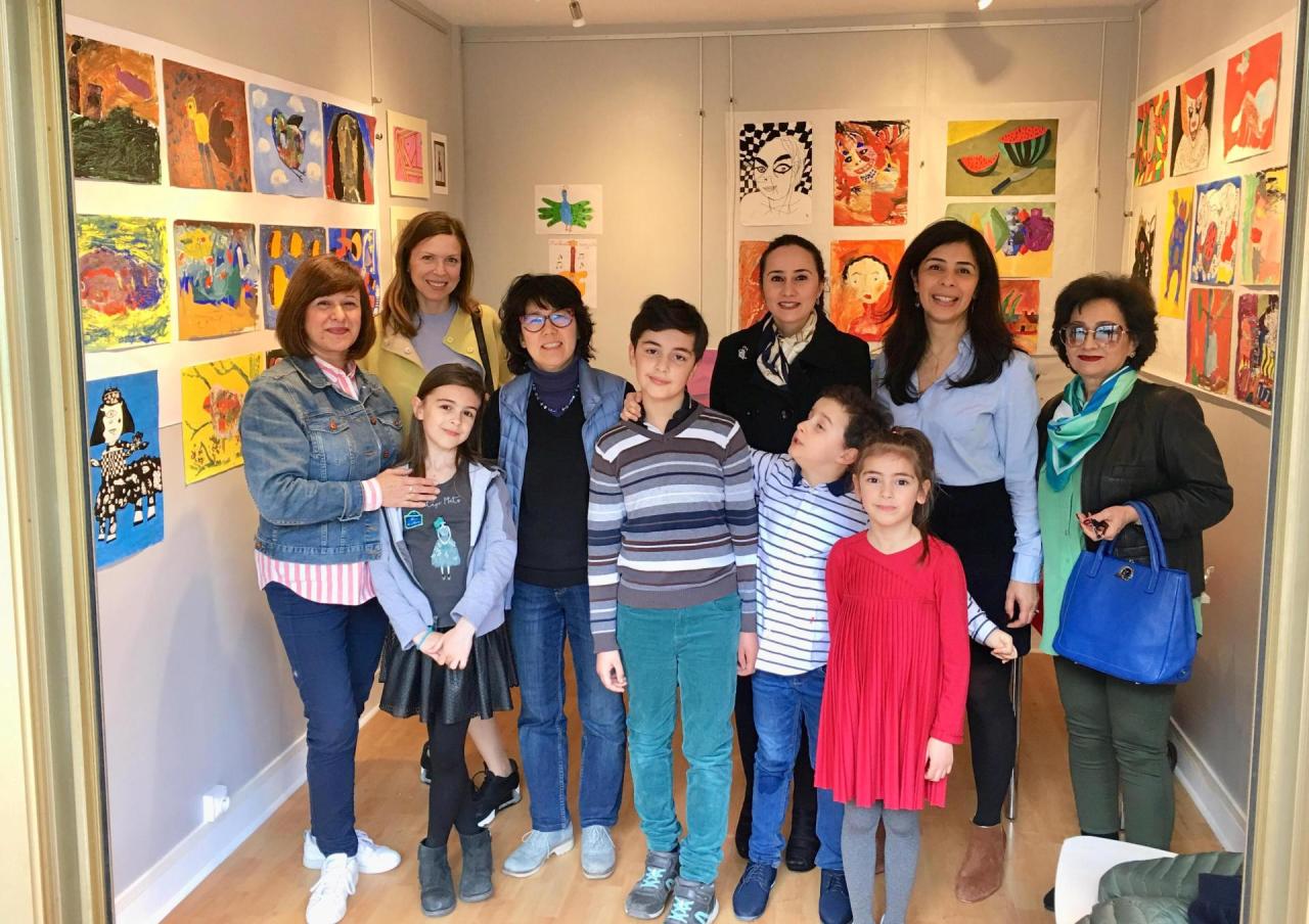Юные Пикассо из Азербайджана покоряют французскую публику
