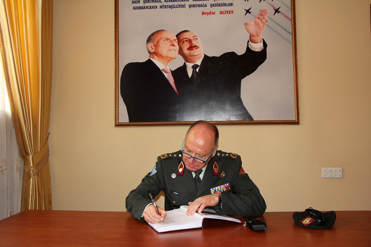 Генерал НАТО в Военной академии ВС Азербайджана