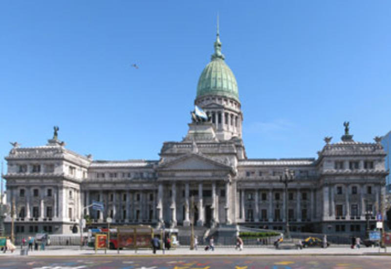 В Аргентине приставания на улице будут считаться преступлением