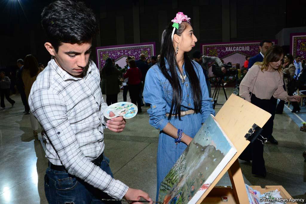 В Баку открылась выставка «Весенние радости»