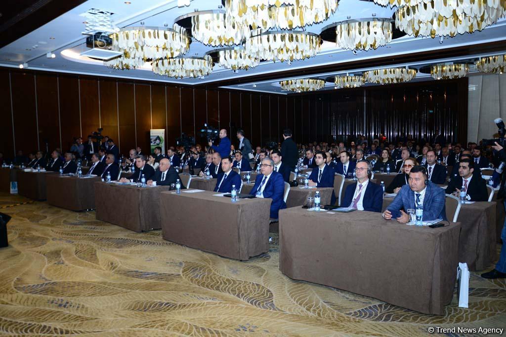 В Баку проходит IV Международный форум SOCAR