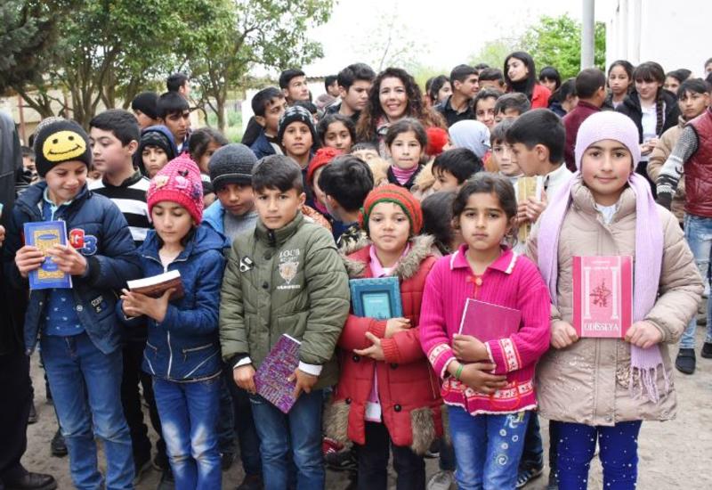 Ümumdünya Kitab Günündə “Nar”-dan kənd məktəbinə dəstək <span class="color_red">- FOTO</span>